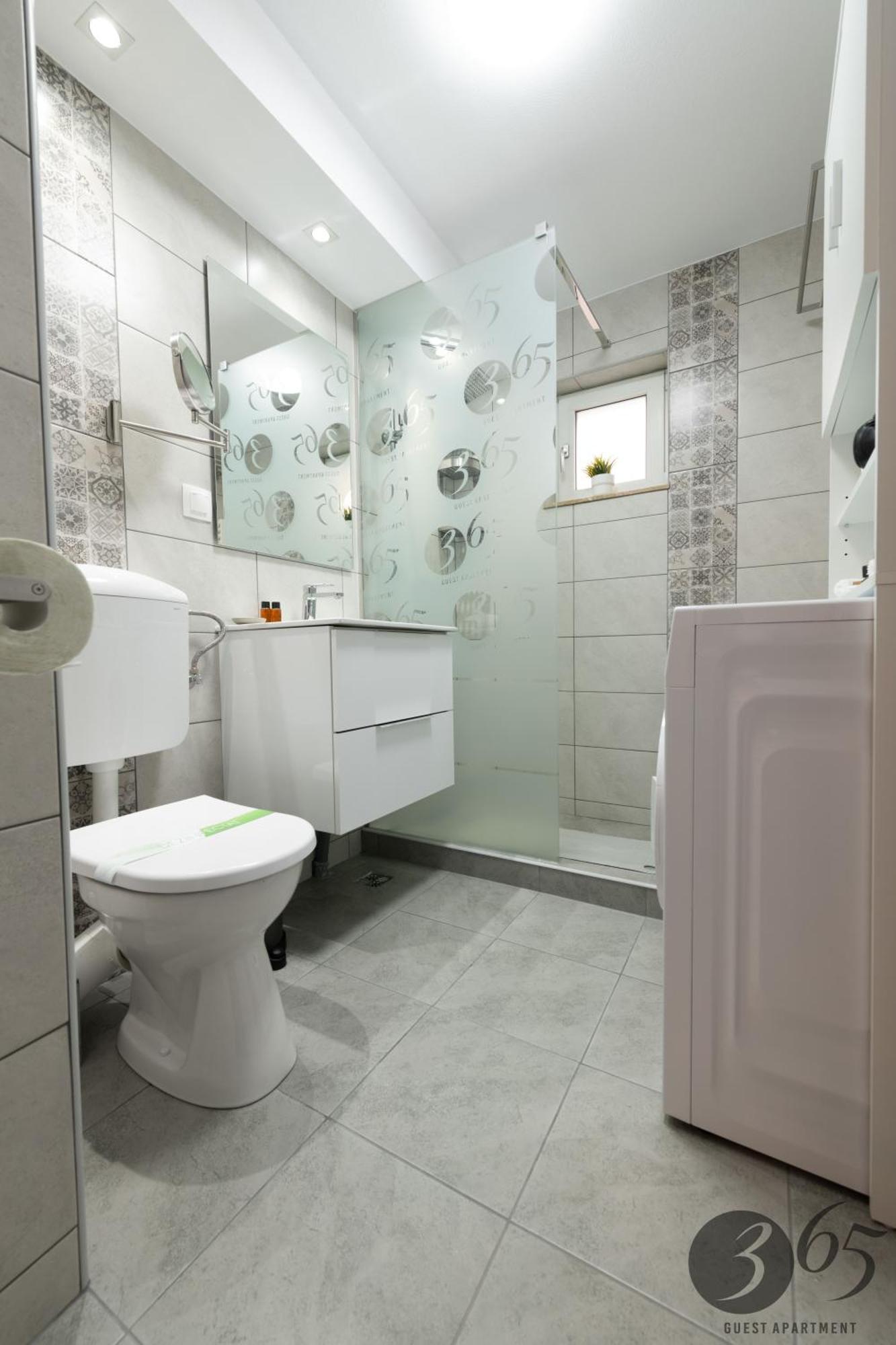 365 Guest Apartment Hunedoara Bagian luar foto