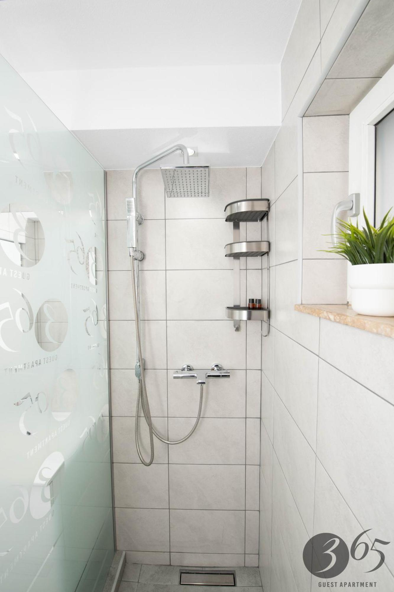 365 Guest Apartment Hunedoara Bagian luar foto